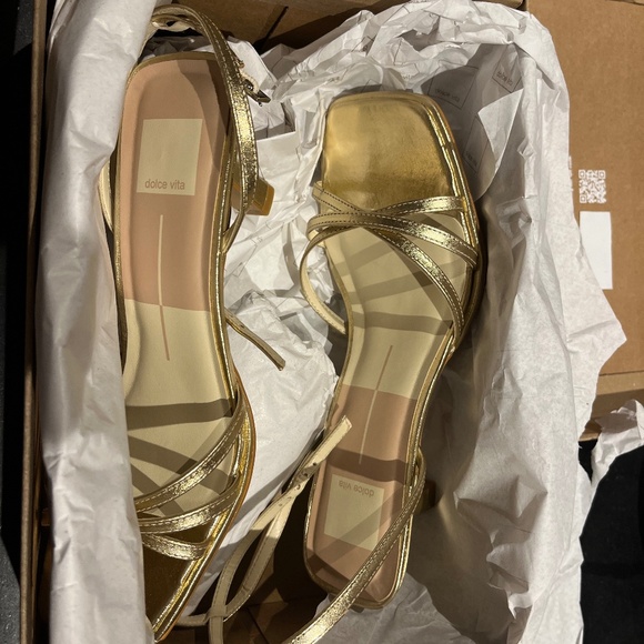 Dolce Vita Heels - Picture 1 of 3